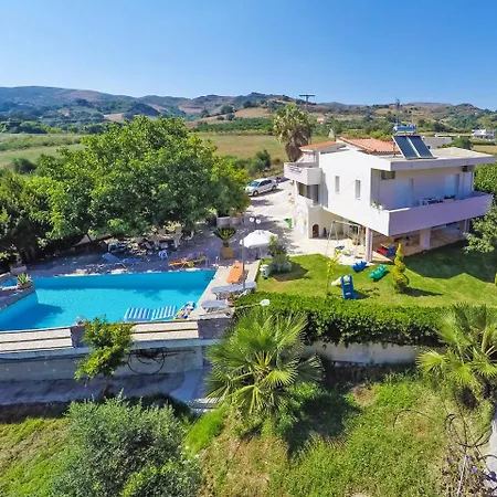 Villa Eleana Angouseliana