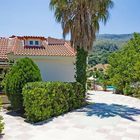 Eleana Villa Angouseliana
